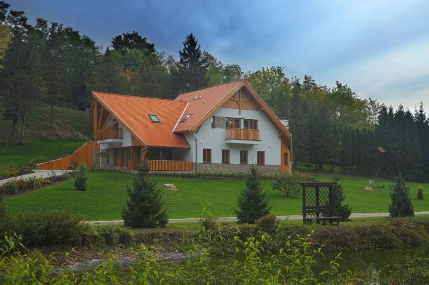 Aliret Vadaszhaz Sagvar Exterior photo